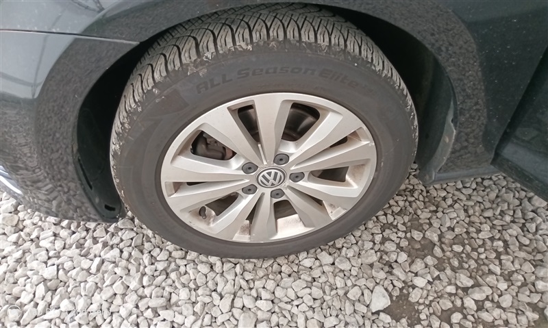 df000cd0-5540-4b58-87f9-302be9bf2ead.jpg