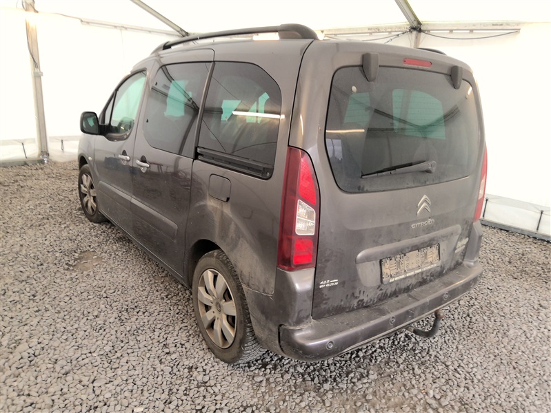 ce99ab0a-cdae-4b53-90b3-e12f6573e77d.jpg