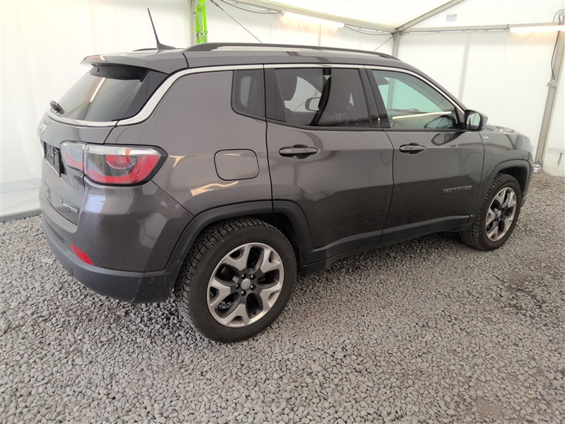ddfb4cf3-36c7-4325-bae2-fb25fd74cbf8.jpg