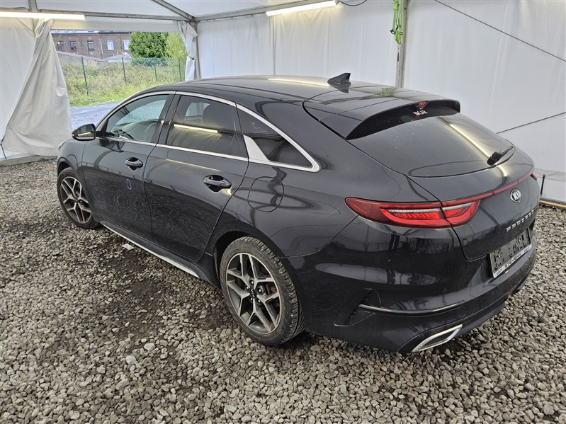 bebbe3cb-7e15-4e13-bf4a-1597b91e6604.jpg