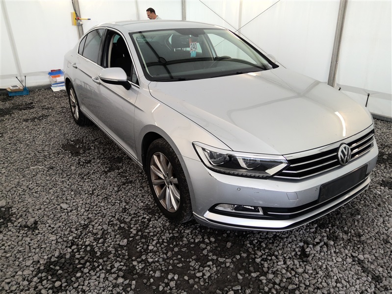 10fc465f-1c9f-4121-aff5-2f5e76e7ced3.jpg