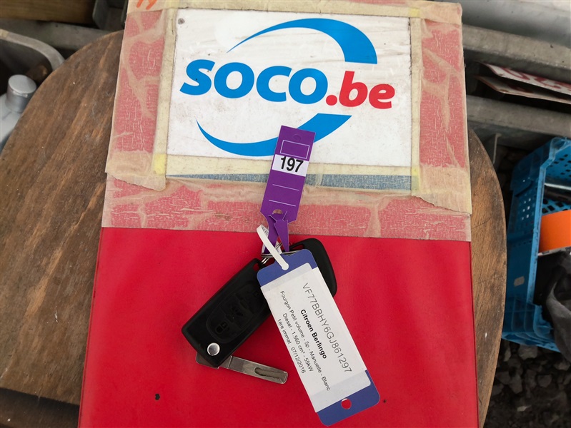 b2e500c8-fed5-4a23-b70c-505fa489cd83.jpg
