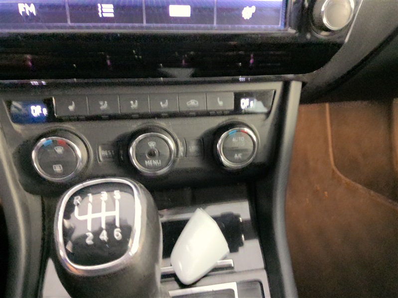 e3653ca2-bbba-49db-b069-c9dd3b6db849.jpg