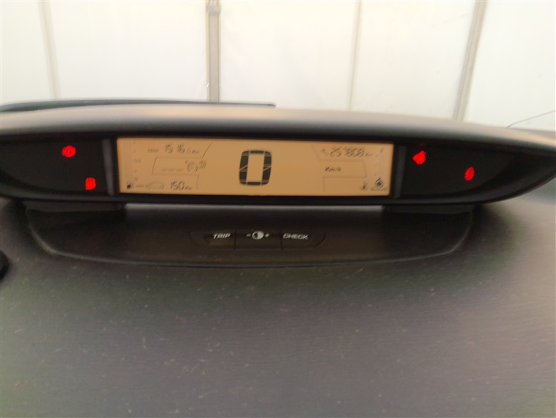df0c96b5-c40e-45d2-bc32-b5380fca464e.jpg