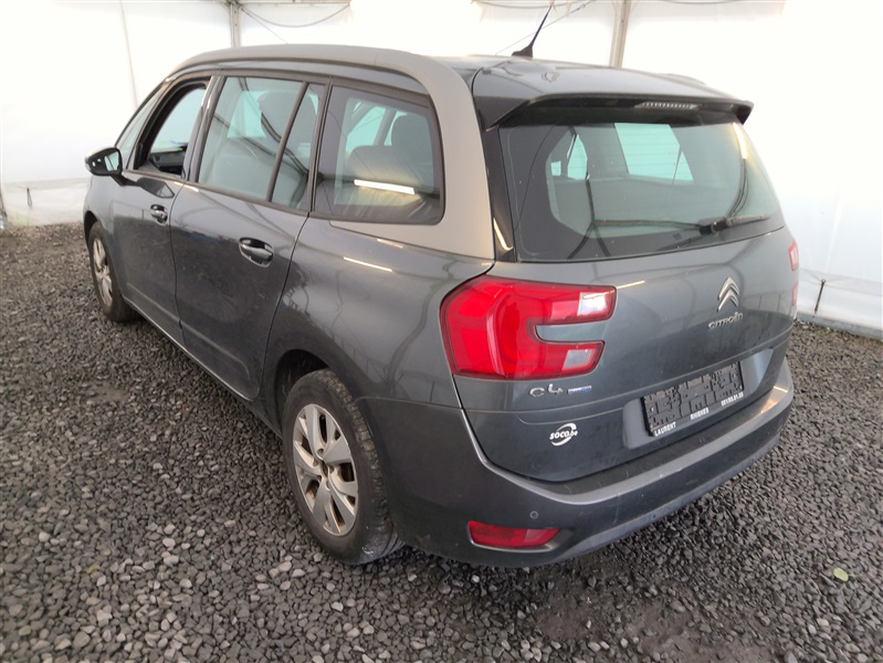 0cae60fa-bbb5-45cd-8cf6-53bc6a799686.jpg