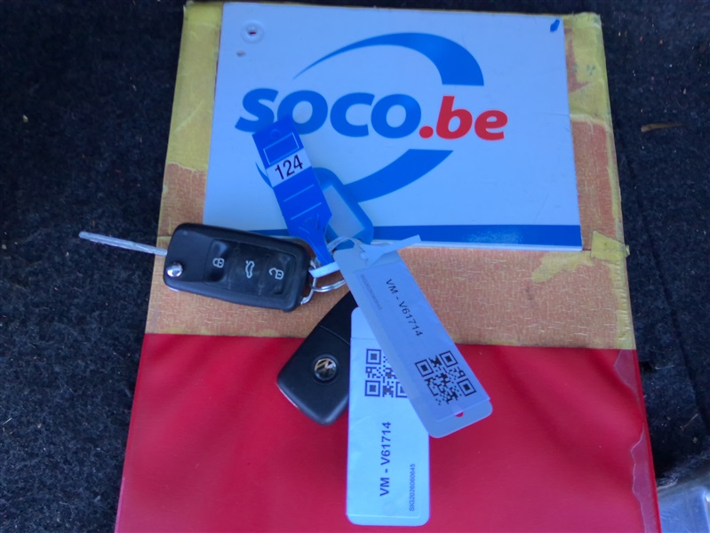 e9856c7e-9689-4ee1-ba47-2b5389723dd7.jpg