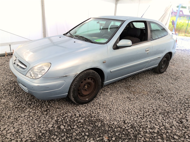 Citroen Xsara 1.6i SX N°09