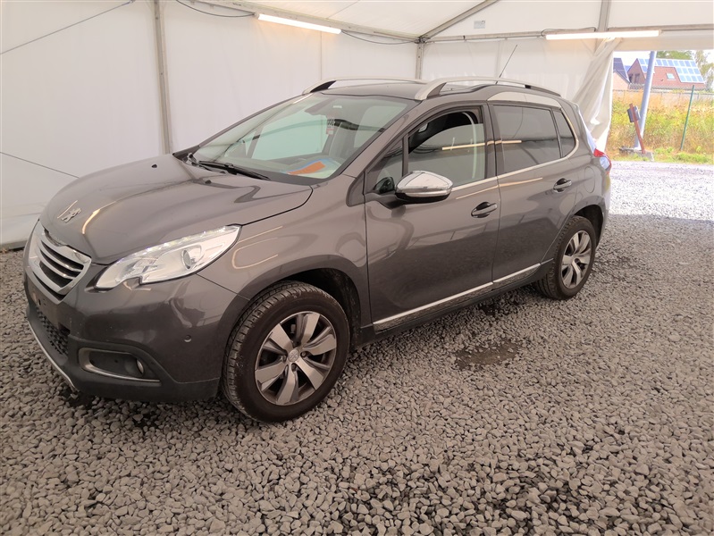 Peugeot 2008 1.2i PureTech Urban Cross N°224