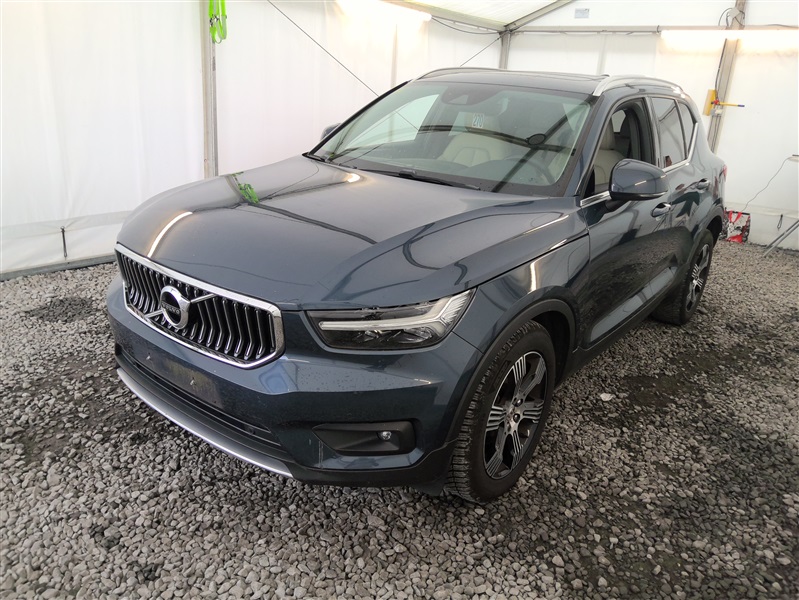 Volvo XC40 2.0 D3 Momentum Core Polestar Engineered//EXPERTISE N°270