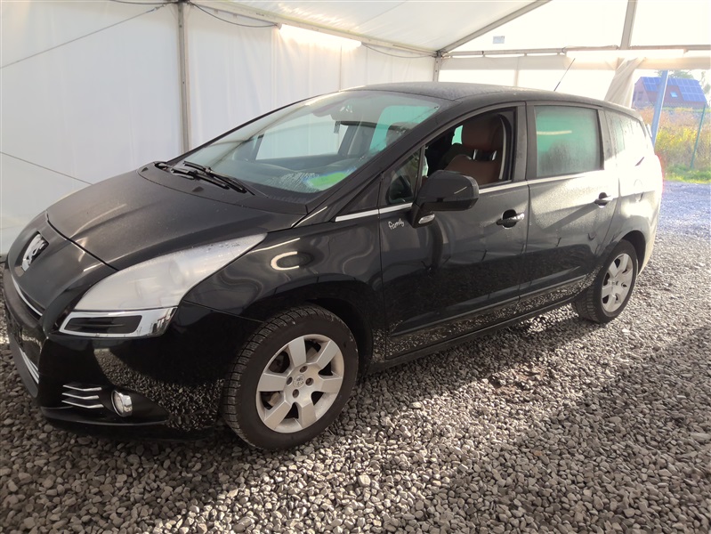 Peugeot 5008 1.6i Premium N°60