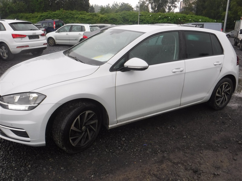 Volkswagen Golf 1.0 TSI  Join