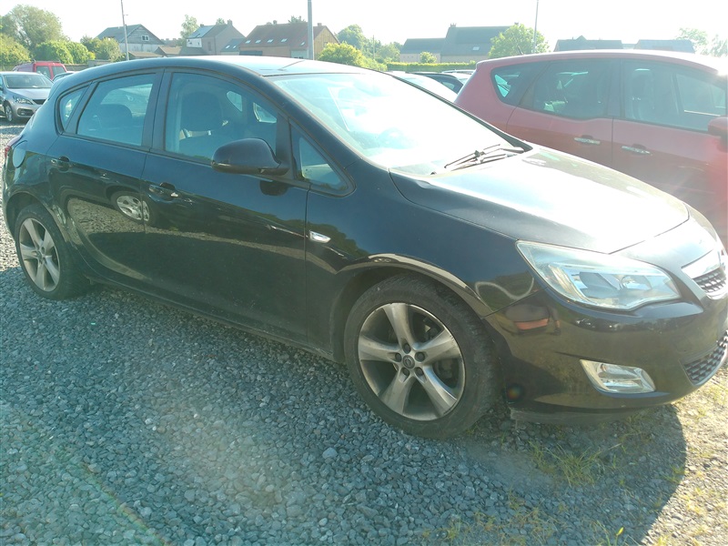 Opel Astra 262   1.6 Turbo Enjoy