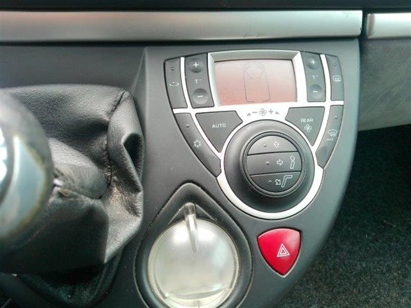Peugeot 807 2.0 HDi SR Confort FAP EURO5 n°28 une seule clé