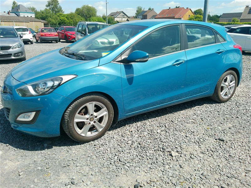 Hyundai i30 1.6 GDi Style EURO5 n°255
