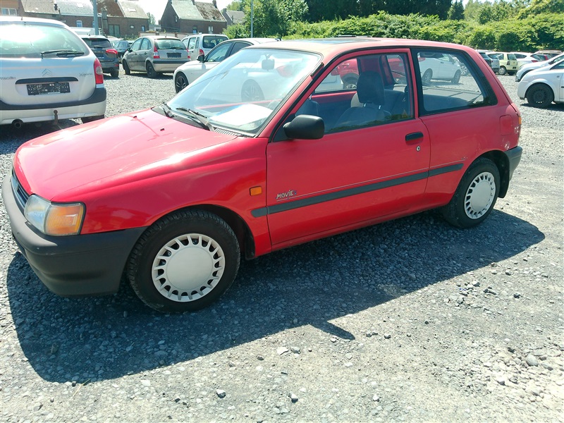 Toyota Starlet 1.3i *BTE AUTO* n°02