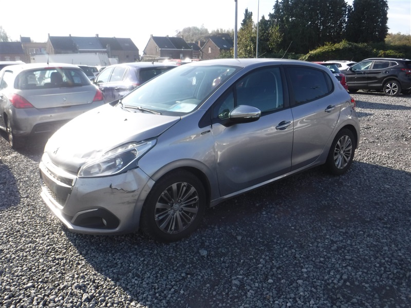 Peugeot 208 1.2 PureTech Signature S&S (EU6.2) n°213