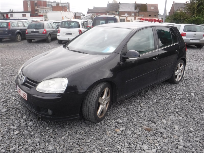 Volkswagen Golf 1.9 n°272