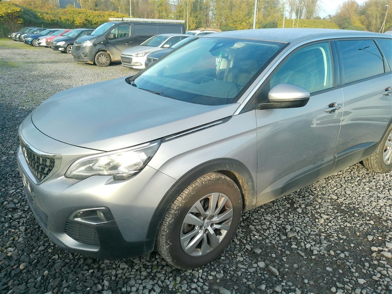 Peugeot 5008 1.2 PureTech Active 7 Pl  Navi Cockpit / PDC n°72