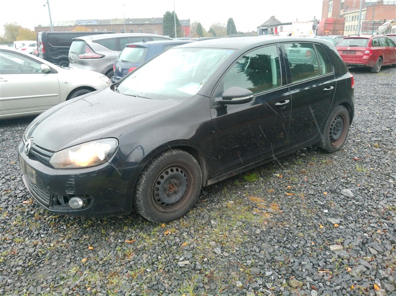Volkswagen Golf 1.6 CR TDi Highline n°117