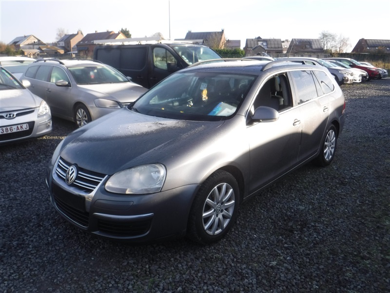 Volkswagen Golf 1.9 CR TDi n°114 
