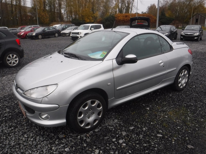 Peugeot 206 1587CC ESSENCE n°127