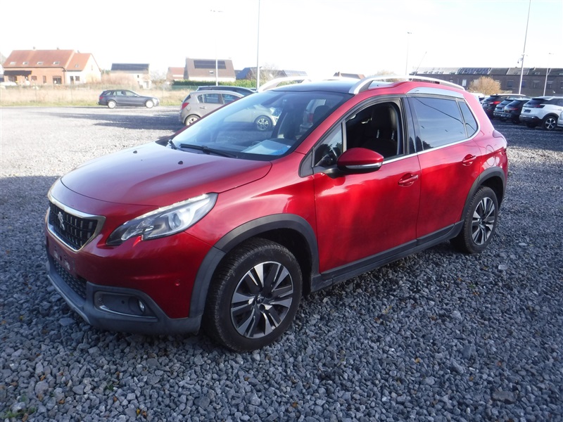 Peugeot 2008 1.2i PureTech Style n°158