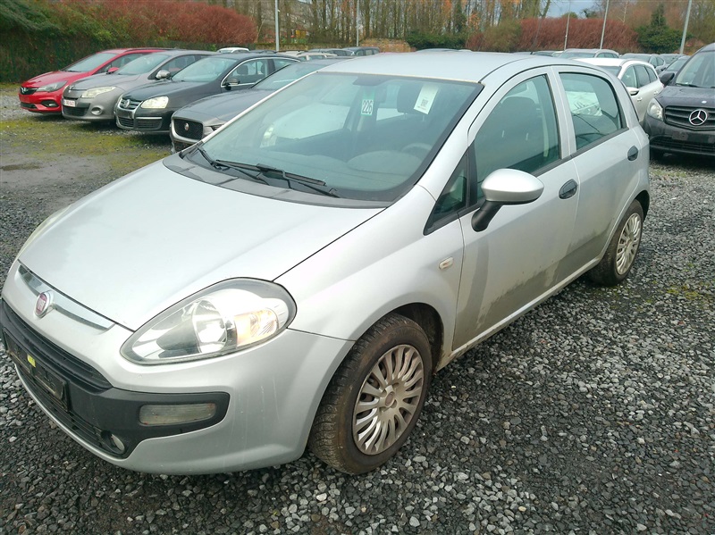 Fiat Punto n°226