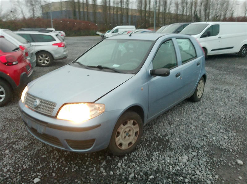 Fiat Punto 1.2i Pop n°254