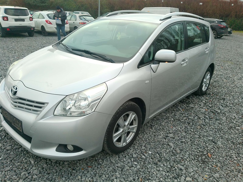 Toyota Verso 2.0 D-4D Terra 5pl. DPF n°01