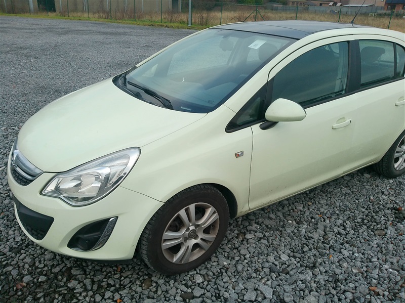 Opel Corsa 1.2i Essentia n°297