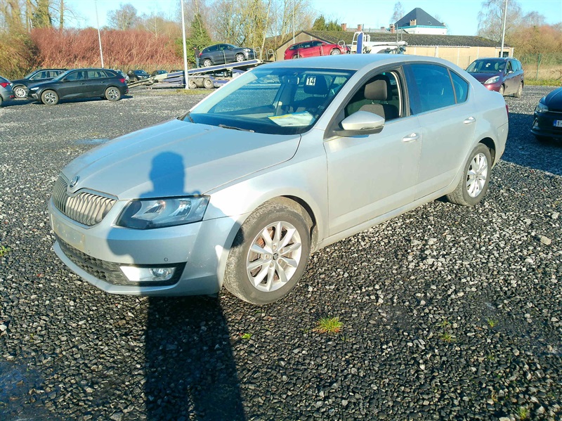 Skoda Octavia 1.0 TSI Ambition 115 NAVI/PDC AV-ARR n°14