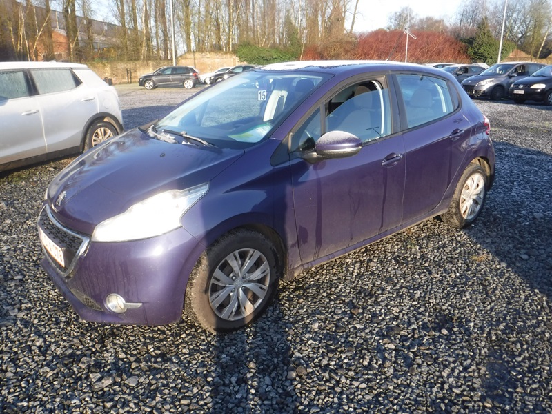 Peugeot 208 1.4 HDi Access n°15