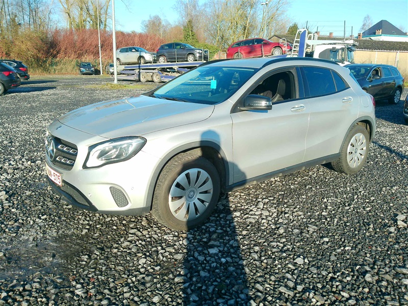Mercedes-Benz GLA 180 GLA 180 NAVI / FULL LED / S-CUIR n°55