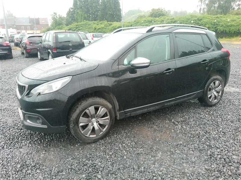Peugeot 2008 1.2i PureTech Style EURO6 n°68