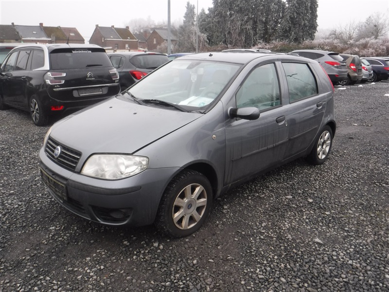 Fiat Punto 1.2i 8v Primo n°137