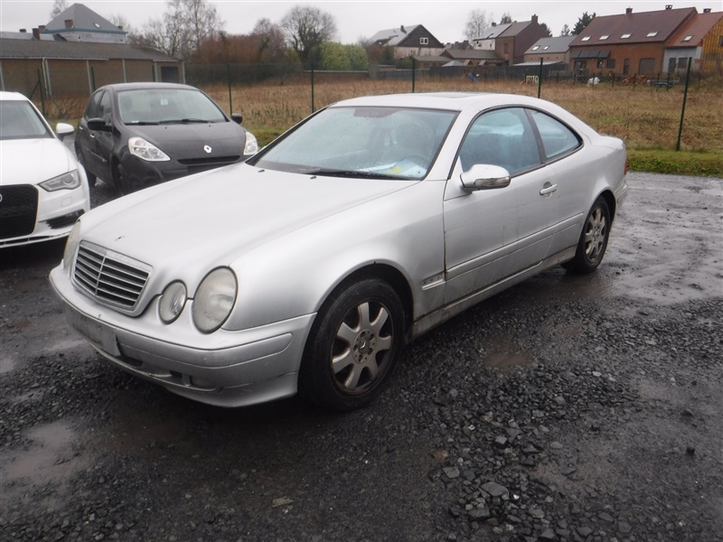 Mercedes-Benz CLK 200 Elegance n°254