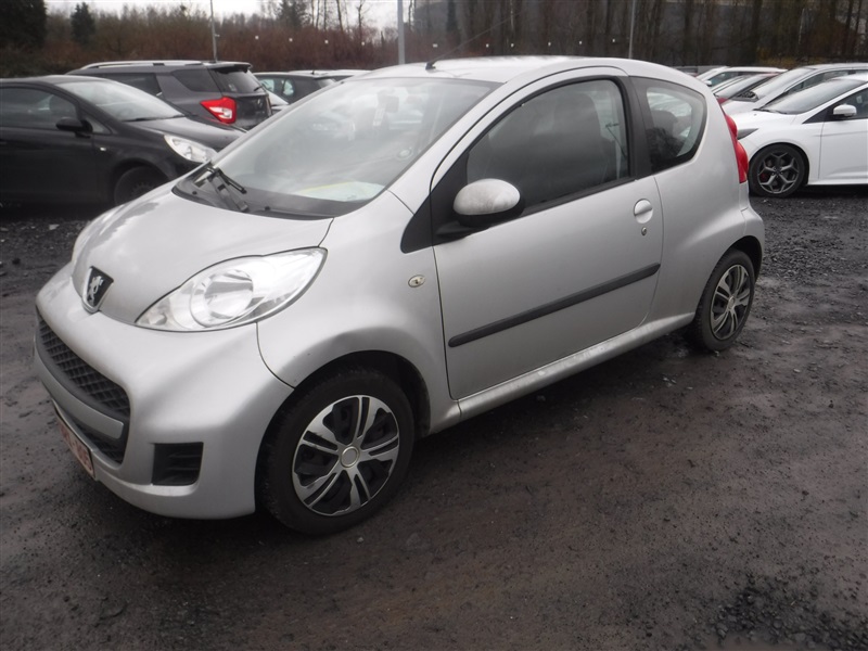 Peugeot 107 1.0i Trendy 2Tronic n°44