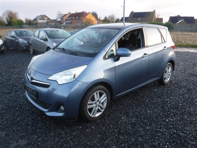 Toyota Verso-S n°294