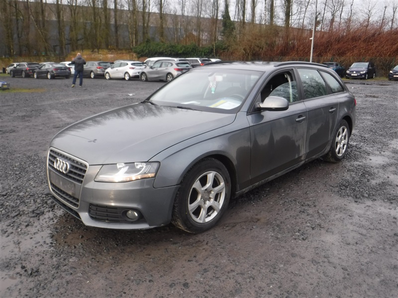 Audi A4 2.0 TDi break n°36