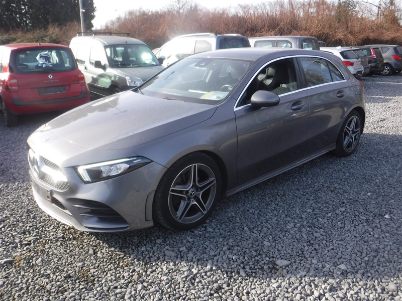 Mercedes-Benz A 180 A 180 d AUTO AMG NAVI / JA18 / Caméra n°254