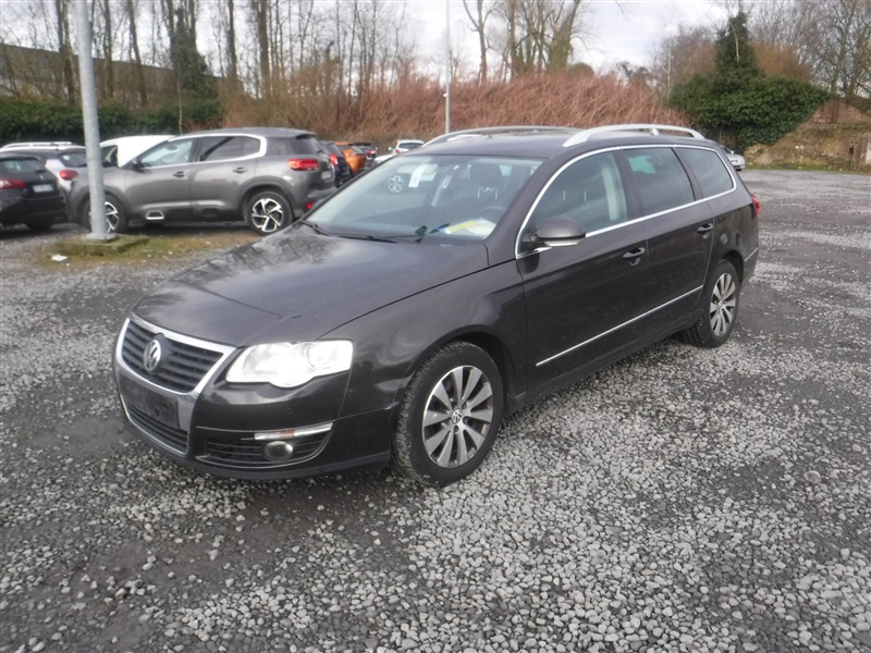 Volkswagen Passat Variant 1.6 CR TDi BlueMotion Think Blue DPF n°248