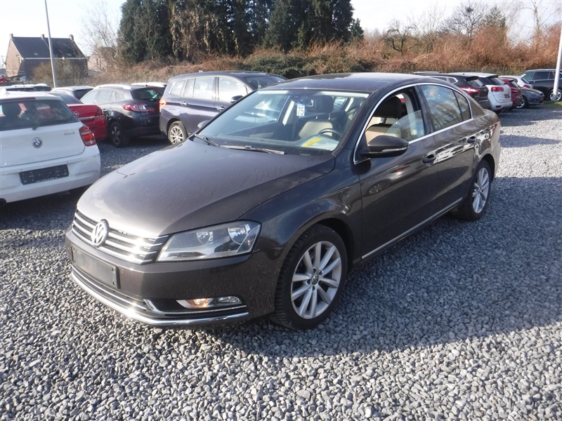 Volkswagen Passat 1.6 CR TDi Comfortline BMT n°75