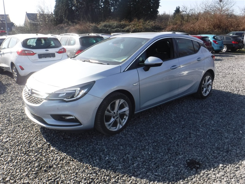 Opel Astra 1.4 Turbo Edition Start/Stop n°105