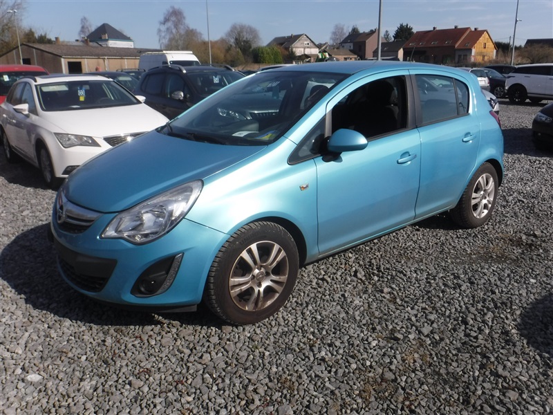 Opel Corsa 1.2i Cosmo n°101
