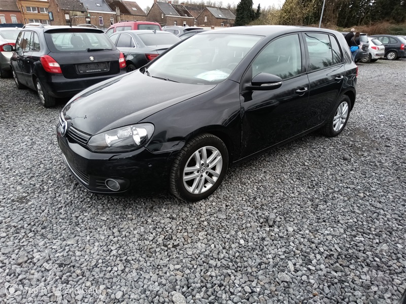 Volkswagen Golf 1.6 CR TDi Clim/S.Chauff/PDC n°222