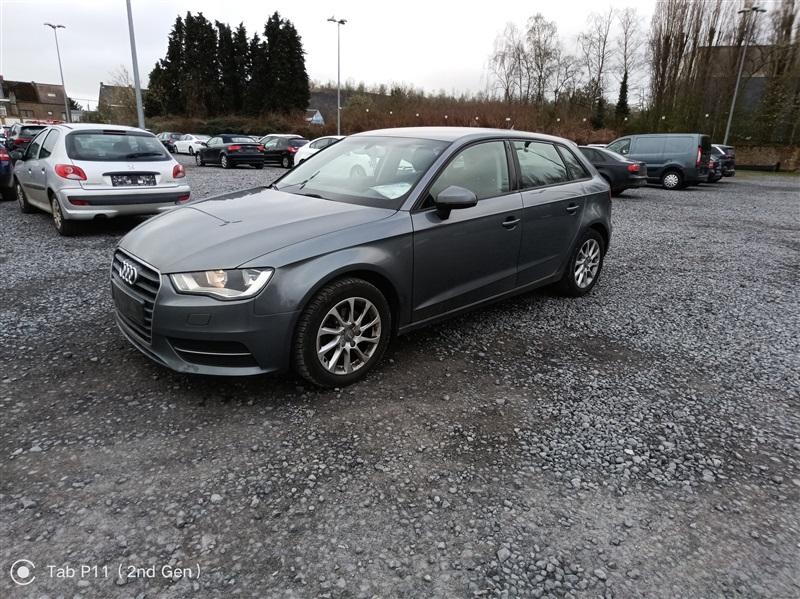 Audi A3 1.6 TDi Attraction/Navi n°233