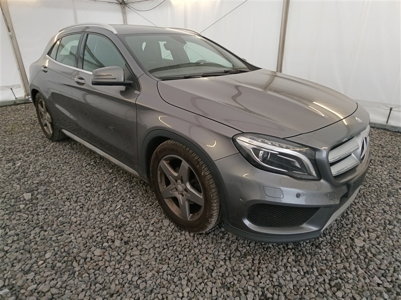 Mercedes-Benz GLA 200 PACK AMG/AUTO/NAV/CLIM/PDC/FULL LED //Expertise N°64