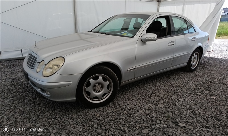 Mercedes-Benz E 220 N°277