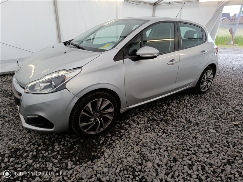 Peugeot 208 1.2i PureTech Style 141