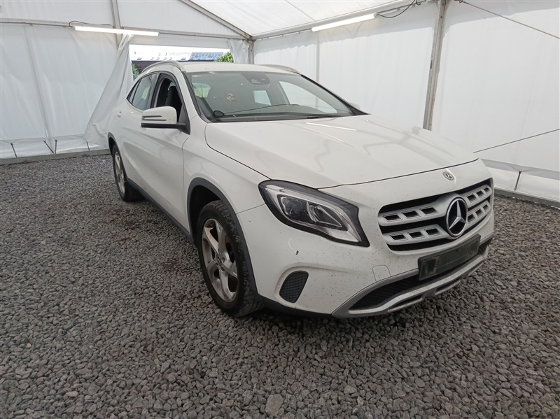 Mercedes-Benz GLA 180 GLA 180 d //EXPERTISE N°178